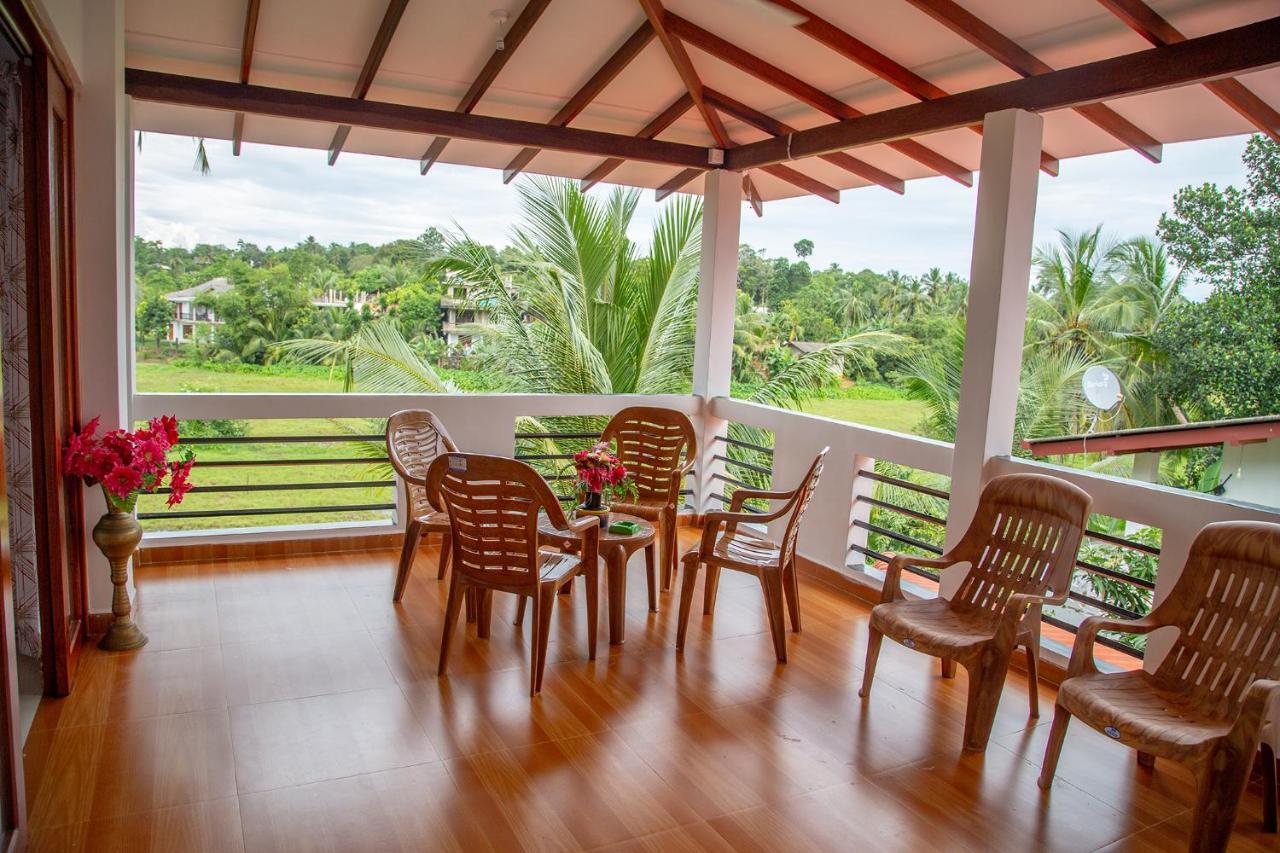 Happy Villa Hikkaduwa Bagian luar foto