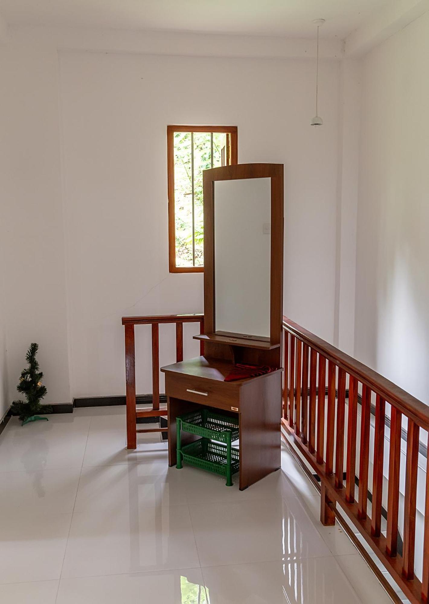 Happy Villa Hikkaduwa Bagian luar foto